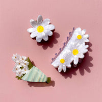 Daisy Flower Resin Claw Hair Clip