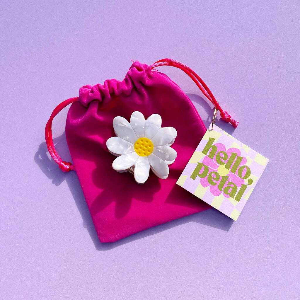 Daisy Flower Resin Claw Hair Clip