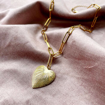 Heart and Chunky Chain Necklace