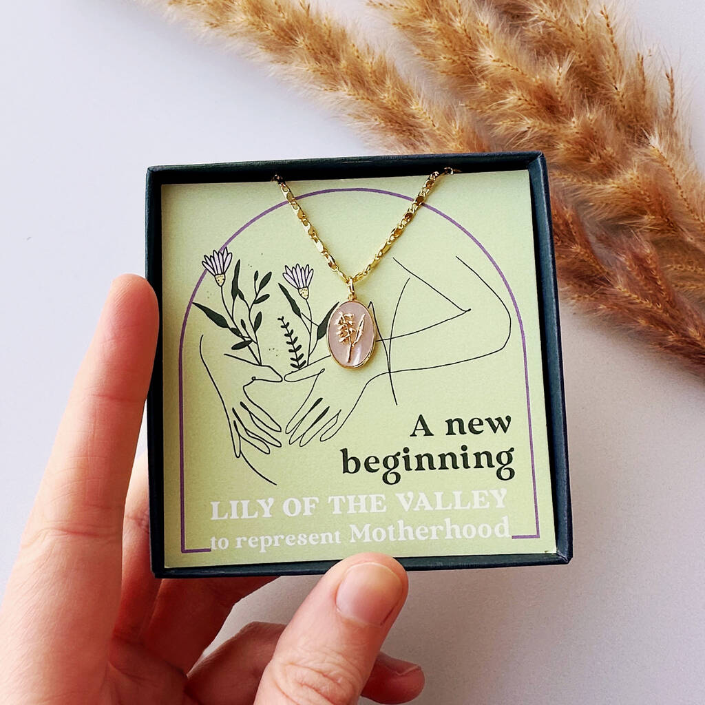Mother of Pearl Flower Necklace For New Mothers