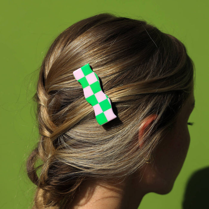 Check You Out! Checked Wavy Hair Slide