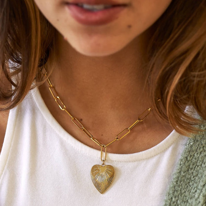 Heart and Chunky Chain Necklace
